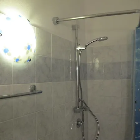 Farm stay Madonna Dei Ceppi Lezzeno