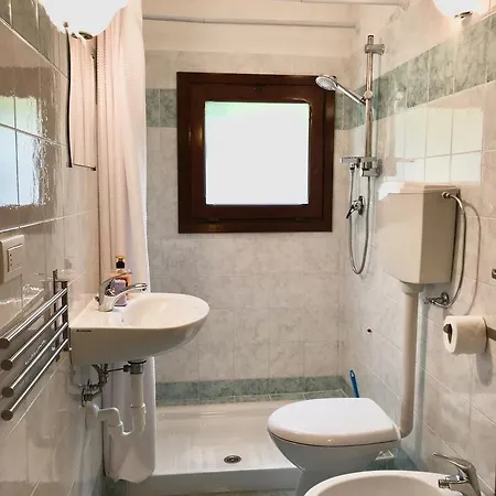 Farm stay Madonna Dei Ceppi Lezzeno