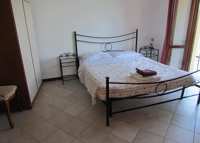 Madonna Dei Ceppi * לצנו