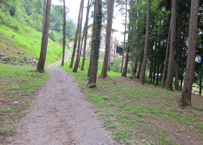 Κατάλυμα σε φάρμα Madonna Dei Ceppi Lezzeno